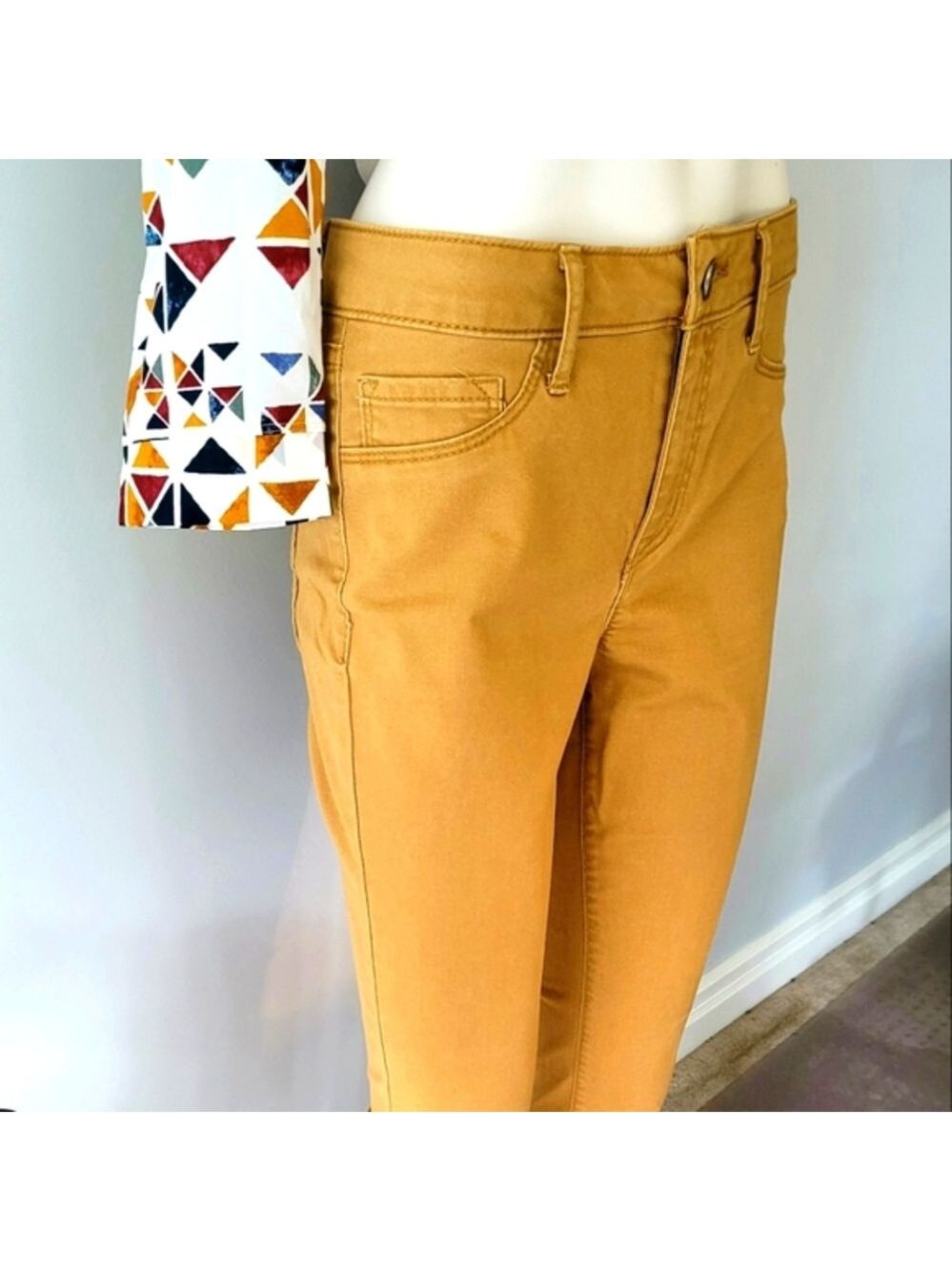 NWOT New York Rewash Brand Skinny Jeggings in Mustard Size 29